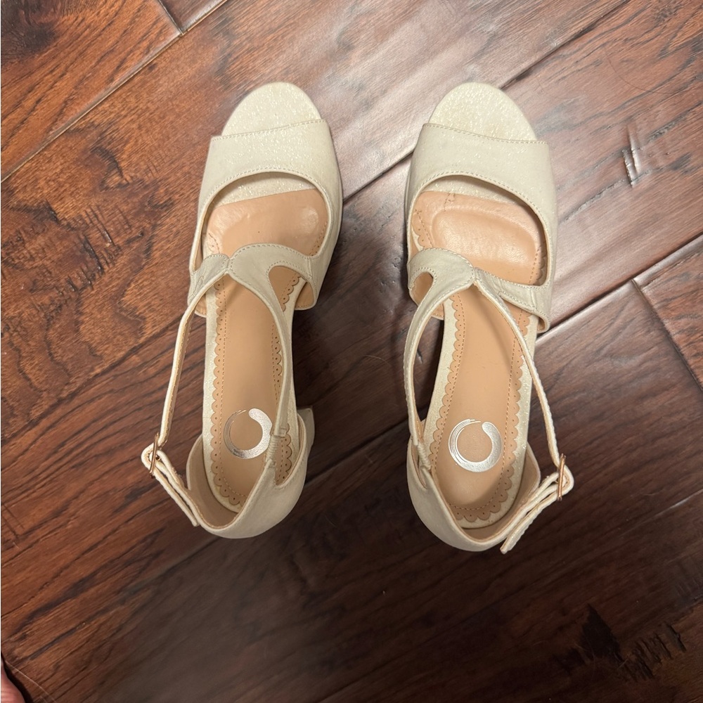 Elegant White Sparkly Women's Sandals